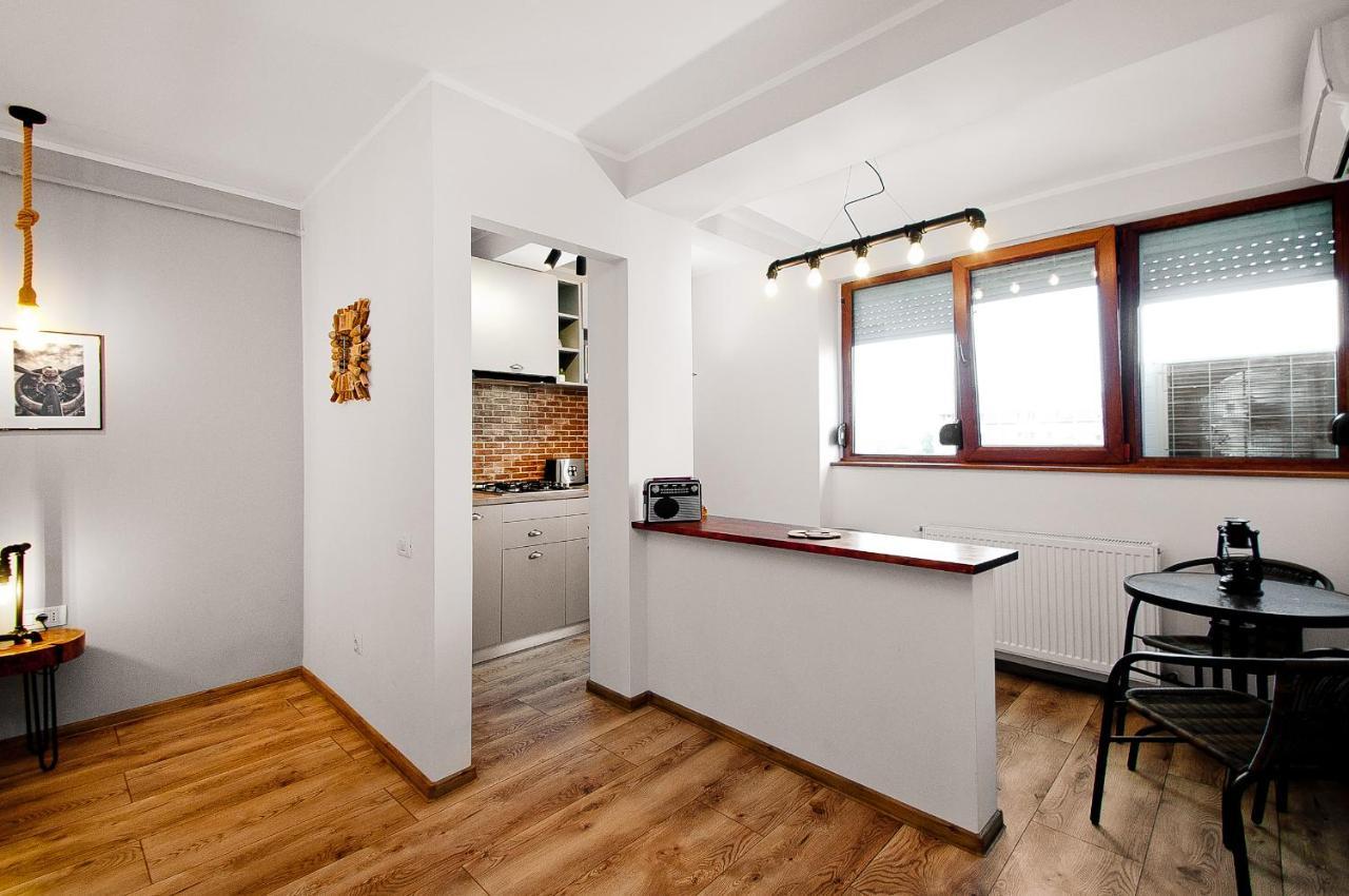 Wood&Steel Apartment 갈라치 외부 사진