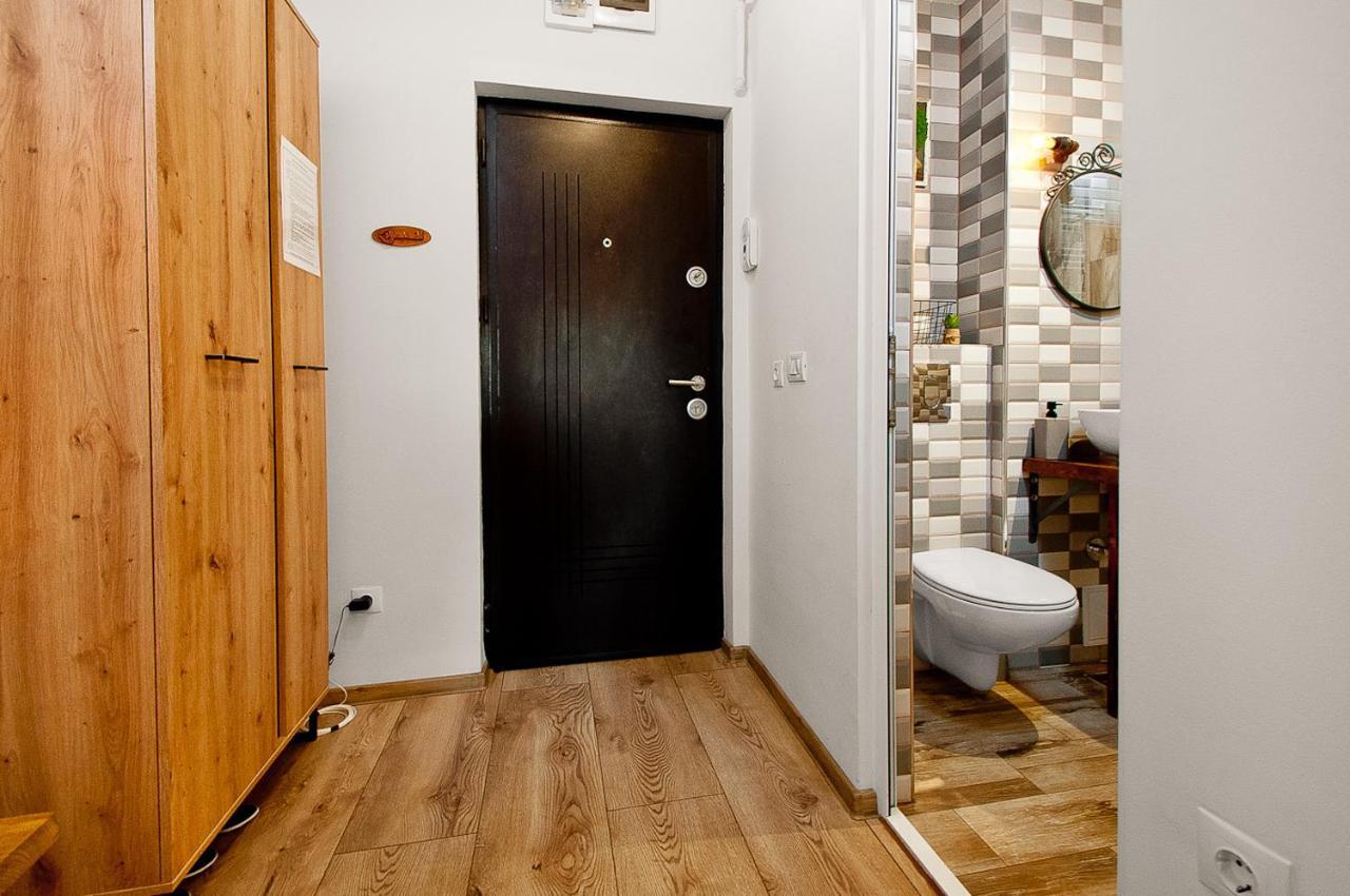 Wood&Steel Apartment 갈라치 외부 사진