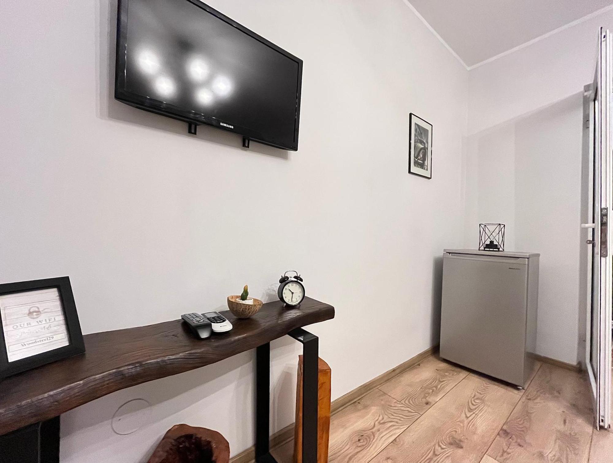 Wood&Steel Apartment 갈라치 외부 사진